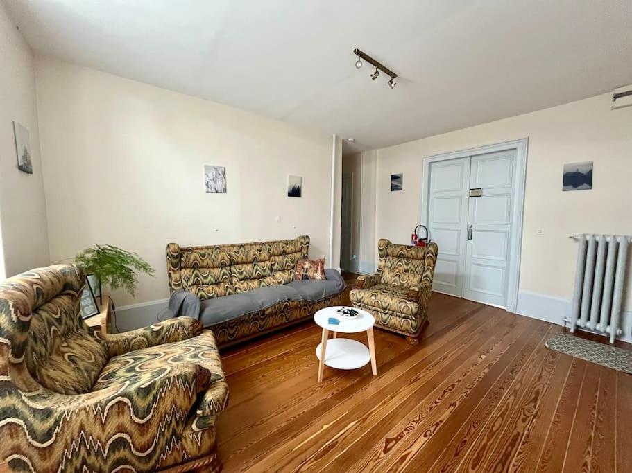 La Demeure De Margot - 24 Couchages Villa Villeneuve-sur-Yonne Exteriör bild