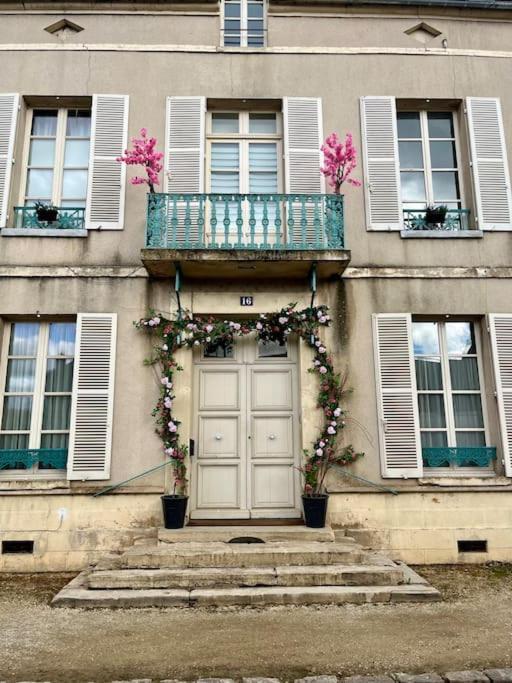 La Demeure De Margot - 24 Couchages Villa Villeneuve-sur-Yonne Exteriör bild