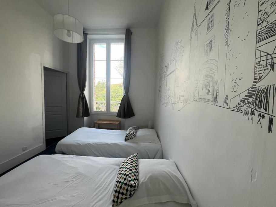 La Demeure De Margot - 24 Couchages Villa Villeneuve-sur-Yonne Exteriör bild